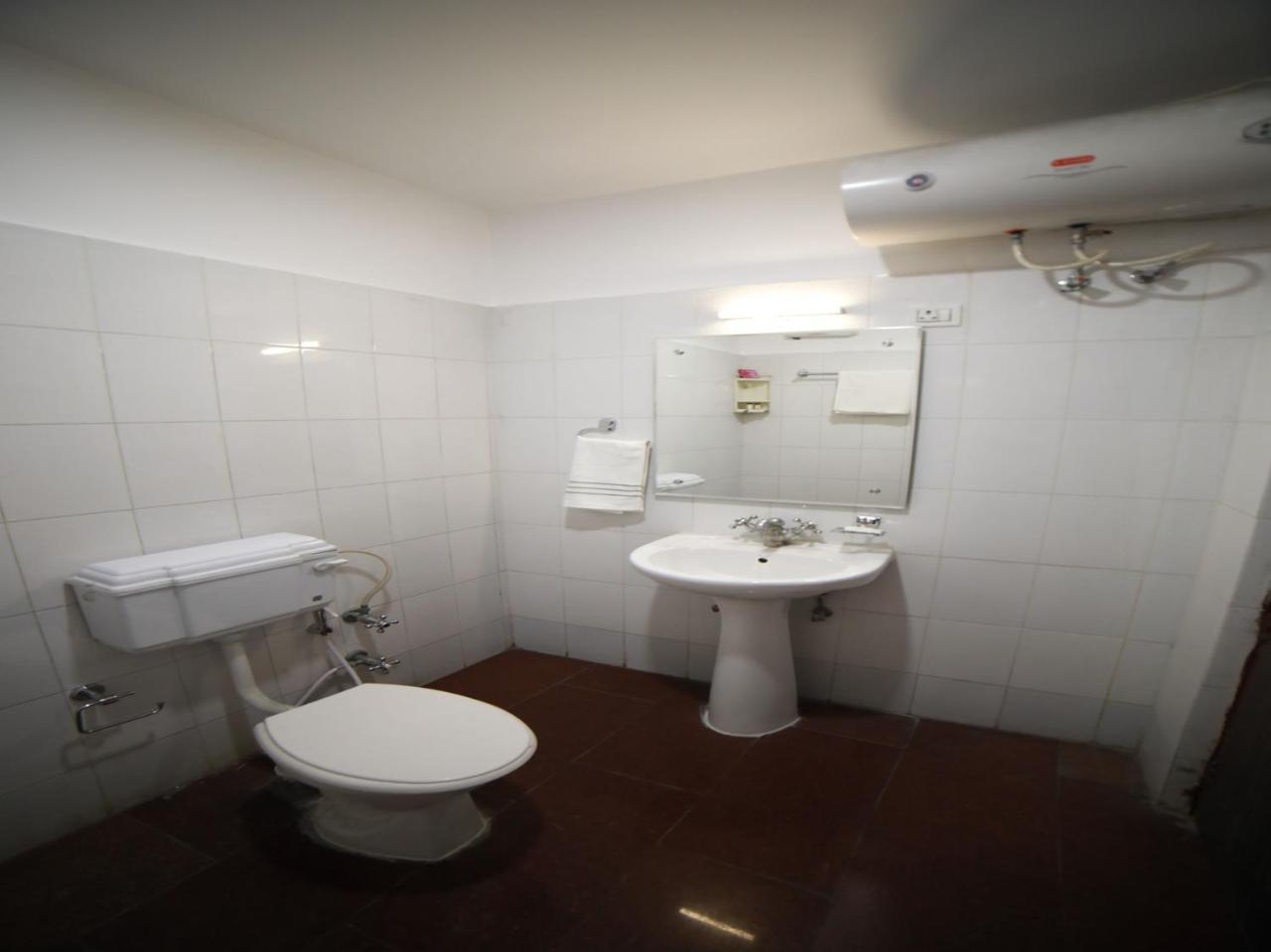 Oyo 15561 Corporate Villa Dzsammu Kültér fotó